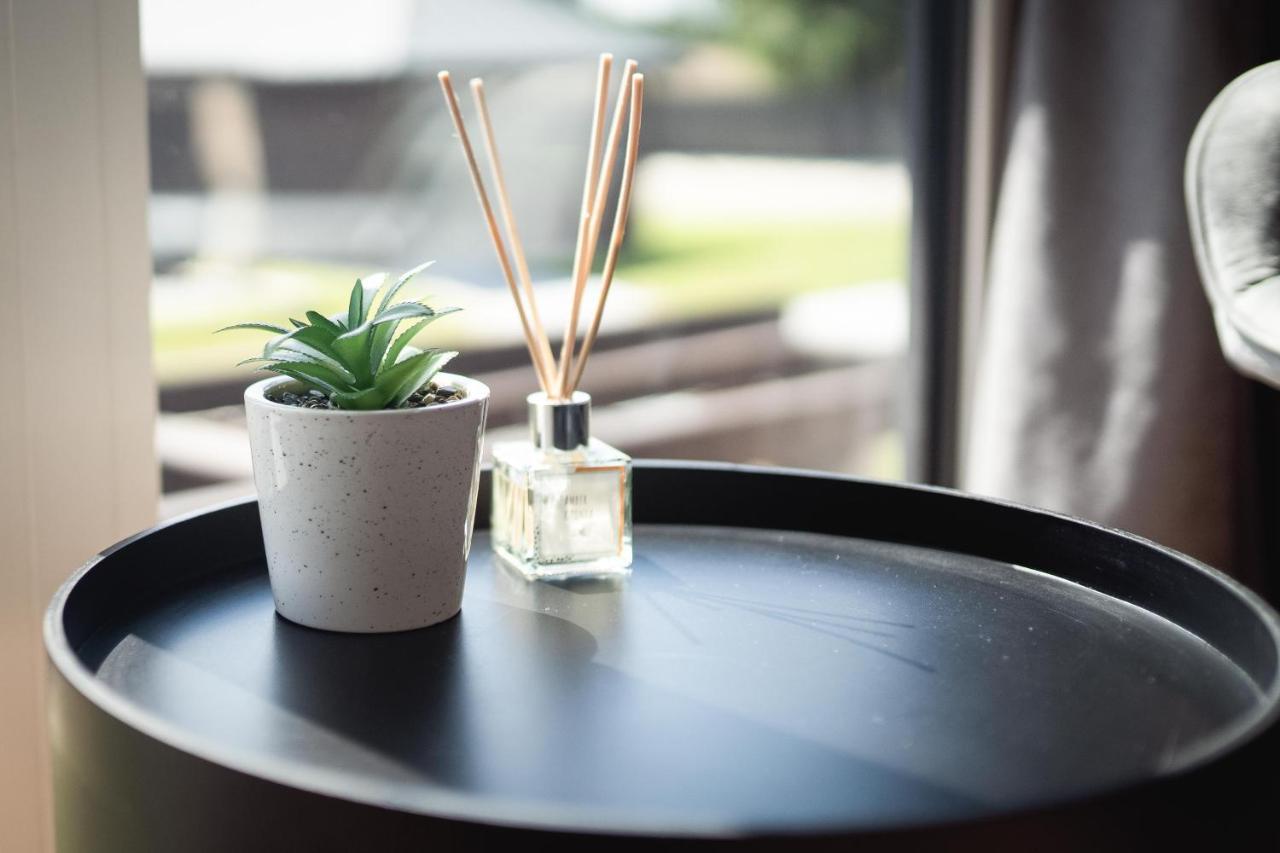 Village Resort Sauna & Jacuzzi & Netflix Tworkowa エクステリア 写真
