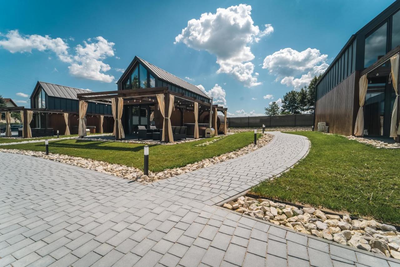 Village Resort Sauna & Jacuzzi & Netflix Tworkowa エクステリア 写真