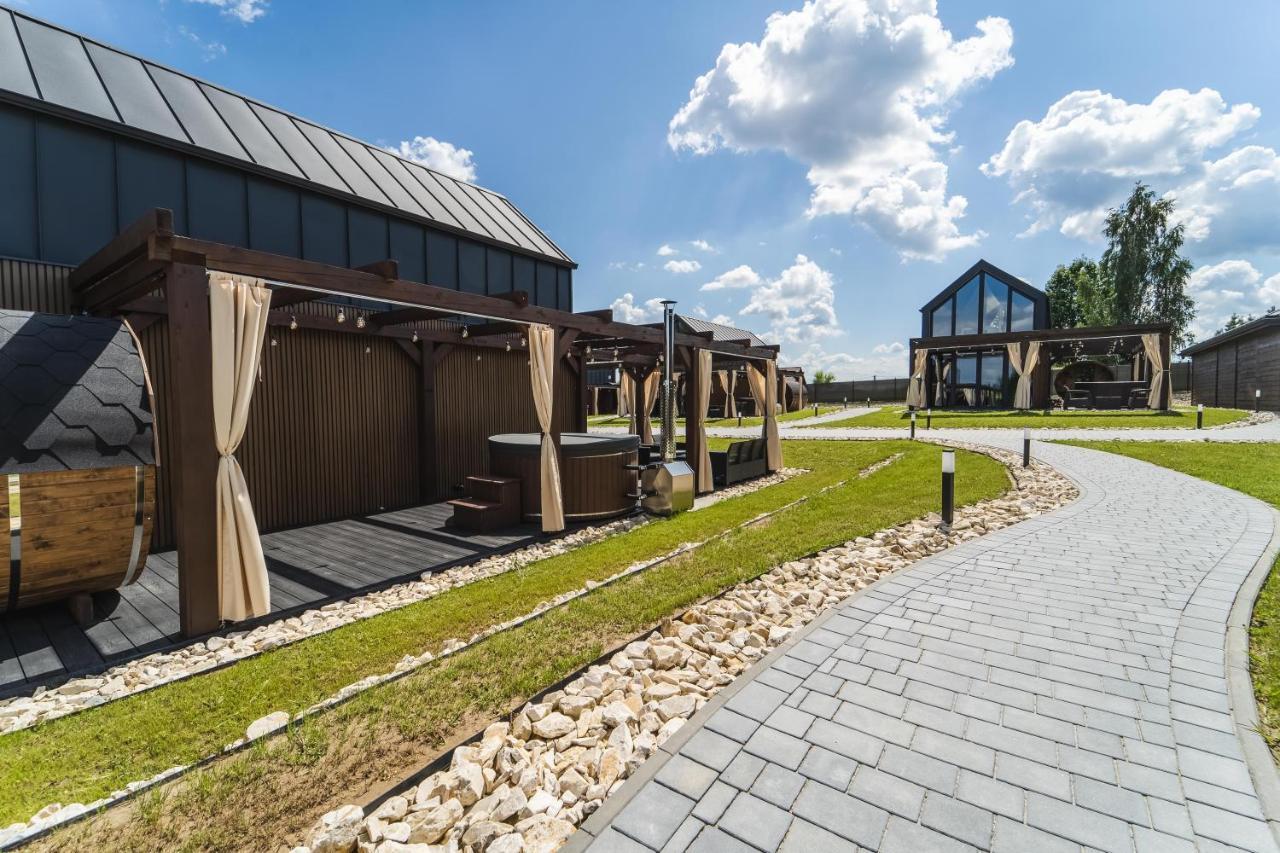 Village Resort Sauna & Jacuzzi & Netflix Tworkowa エクステリア 写真