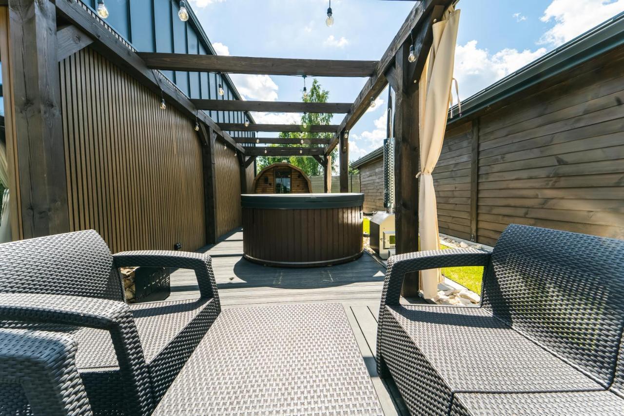 Village Resort Sauna & Jacuzzi & Netflix Tworkowa エクステリア 写真