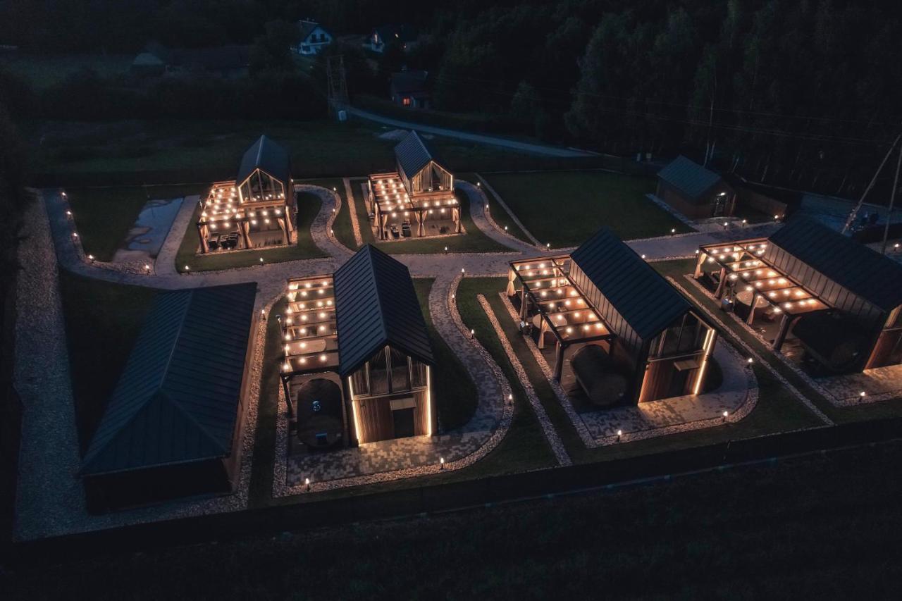 Village Resort Sauna & Jacuzzi & Netflix Tworkowa エクステリア 写真