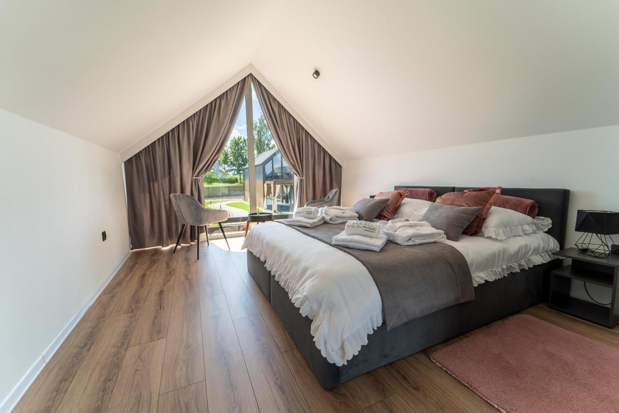 Village Resort Sauna & Jacuzzi & Netflix Tworkowa 部屋 写真